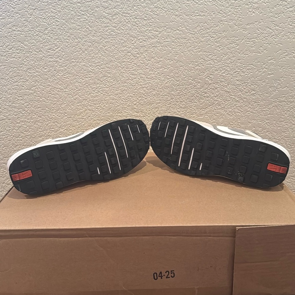 Nike Waffle One Summit Black and White Sneakers for Everyday Comfort